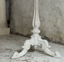 Load image into Gallery viewer, Early 20th Century French Carved Guéridon