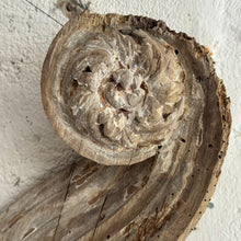 Load image into Gallery viewer, Late 18th Century French Architectural Fragment