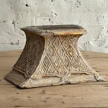 Load image into Gallery viewer, Late 18th Century French Carved Plinth
