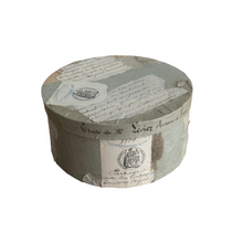 Load image into Gallery viewer, Vintage French Atelier-style Box