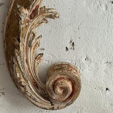 Load image into Gallery viewer, Pair of Late 18th Century Rococo Giltwood Architectural Scrolls