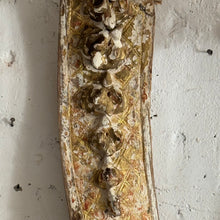 Load image into Gallery viewer, Pair of Late 18th Century Rococo Giltwood Architectural Scrolls
