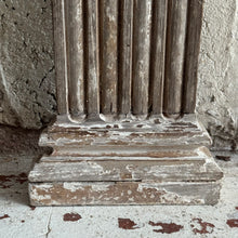 Load image into Gallery viewer, French Louis XVI-style carved pilaster, circa 1800