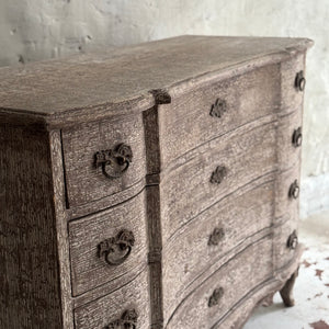 French Style Serpentine Drawers