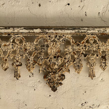 Load image into Gallery viewer, Early 19th Century French Cast Iron Balcony Cresting
