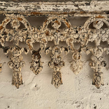 Load image into Gallery viewer, Early 19th Century French Cast Iron Balcony Cresting