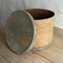 Load image into Gallery viewer, Early 19th Century French Hatbox