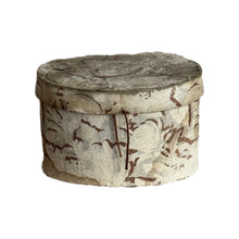Load image into Gallery viewer, Early 19th Century French Hatbox