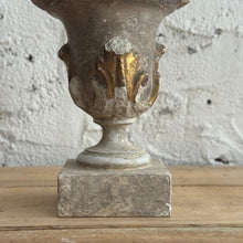 Load image into Gallery viewer, Early 19th Century French Carved Finial