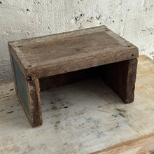 Load image into Gallery viewer, Late 18th Century French Painted &amp; Gilt Display Plinth