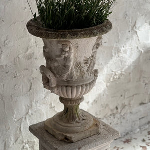 Early 20th Century Medici Urn On Plinth