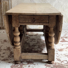 Load image into Gallery viewer, Early 19th Century French Gate Leg Table
