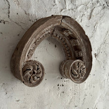 Load image into Gallery viewer, Late 18th / Early 19th Century French Carved Architectural Fragment