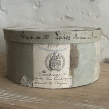 Load image into Gallery viewer, Vintage French Atelier-style Box