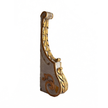 Load image into Gallery viewer, Late 18th Century French Wooden Corbel