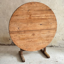 Load image into Gallery viewer, Early 19th Century French Vendange Table