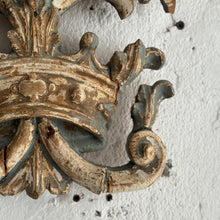 Load image into Gallery viewer, Late 18th Century French Wooden Crown Fragment