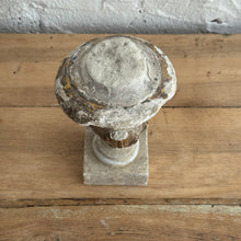 Load image into Gallery viewer, Early 19th Century French Carved Finial