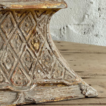 Load image into Gallery viewer, Late 18th Century French Carved Plinth