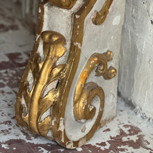 Load image into Gallery viewer, Late 18th Century French Wooden Corbel