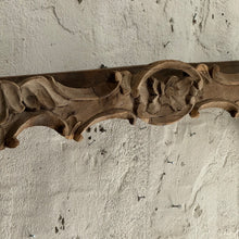 Load image into Gallery viewer, Late 18th Century Italian Wooden Shelf/Pelmet