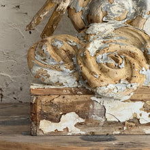 Load image into Gallery viewer, Late 18th Century Italian Wooden Altar Stand
