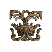 Load image into Gallery viewer, Late 18th Century French Wooden Crown Fragment