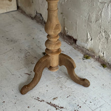 Load image into Gallery viewer, Late 19th Century French Guéridon