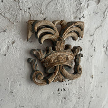 Load image into Gallery viewer, Late 18th Century French Wooden Crown Fragment