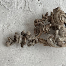 Load image into Gallery viewer, 19th Century French Carved Wooden Crest