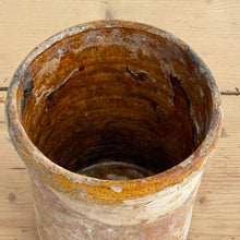 Load image into Gallery viewer, Early 19th Century Italian Pot