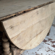 Load image into Gallery viewer, Early 19th Century French Gate Leg Table