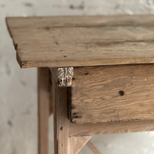 Load image into Gallery viewer, Late 18th / Early 19th Century French Table