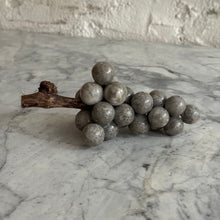 Load image into Gallery viewer, Early 20th Century Italian Alabaster Stone Grapes