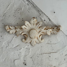 Load image into Gallery viewer, Early 19th Century French Pediment