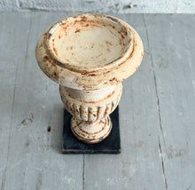 Load image into Gallery viewer, Late 18th Century Italian Wooden Urn