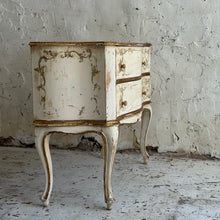 Load image into Gallery viewer, Early 20th Century French Serpentine Drawers