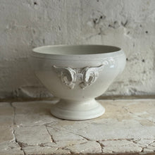 Load image into Gallery viewer, Late 19th Century French Soupiere