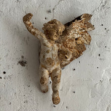 Load image into Gallery viewer, 19th Century Baroque Style Carved Wooden Cherub