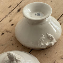 Load image into Gallery viewer, Late 19th Century French Digoin &amp; Sarreguemines White Glazed Tureen with Artichoke Finial