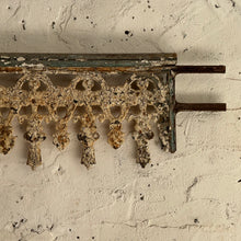 Load image into Gallery viewer, Early 19th Century French Cast Iron Balcony Cresting