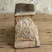 Load image into Gallery viewer, Late 18th Century French Carved Plinth