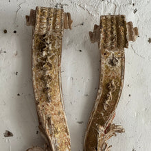 Load image into Gallery viewer, Pair of Late 18th Century Rococo Giltwood Architectural Scrolls