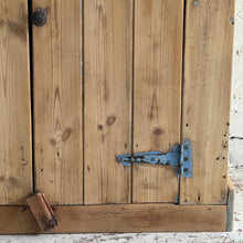 Load image into Gallery viewer, Late 19th Century French Farmhouse Dresser