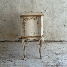 Load image into Gallery viewer, Early 20th Century French Serpentine Drawers