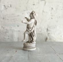 Load image into Gallery viewer, Early 19th Century French Plâtre Putto