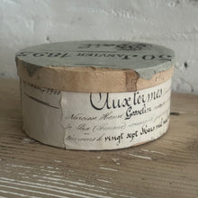 Load image into Gallery viewer, Vintage French Atelier-style Box