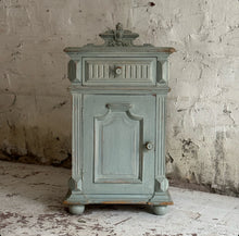 Load image into Gallery viewer, 20th Century French Bedside