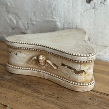Load image into Gallery viewer, 19th Century French Putti Plinth