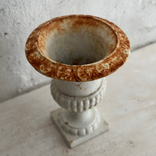 Load image into Gallery viewer, 20th Century French Urn